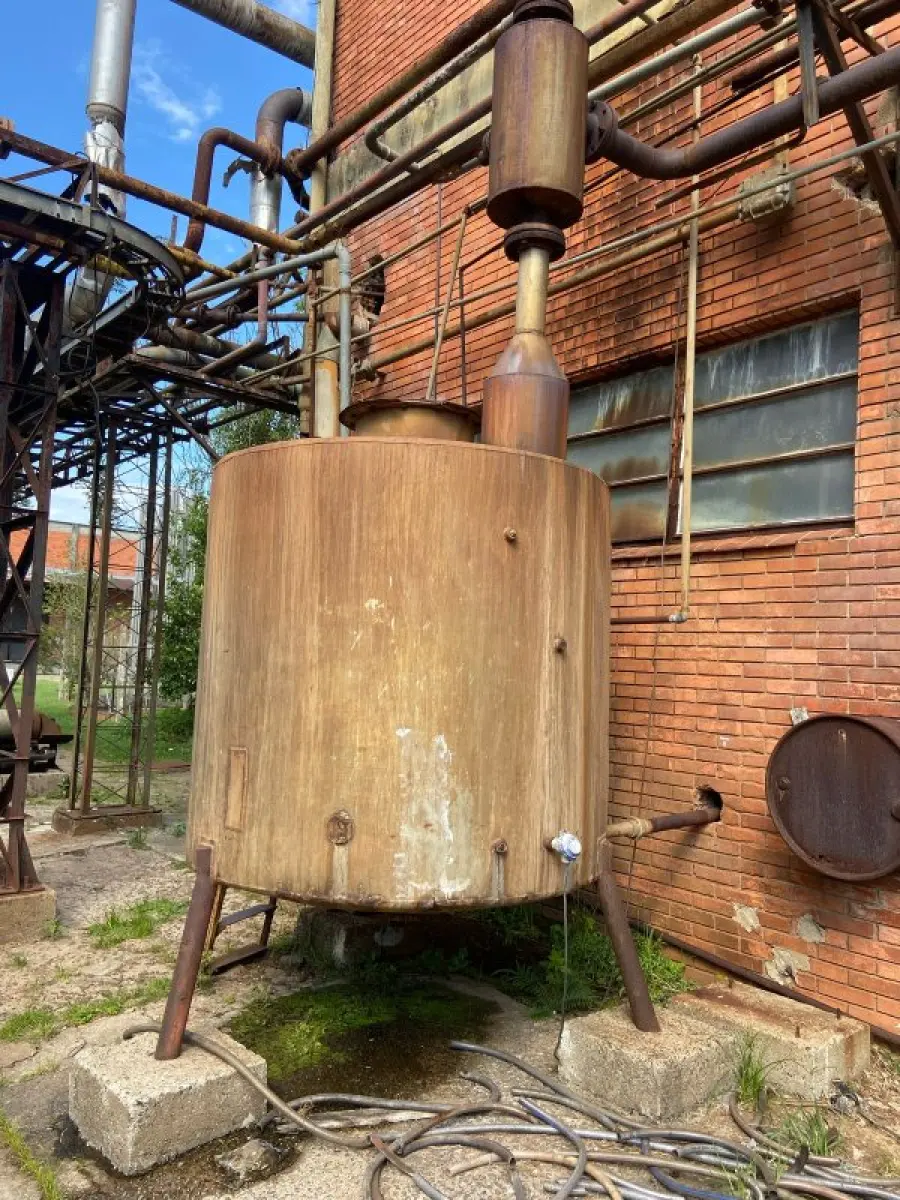 LOTE 027 - Tanque oleo