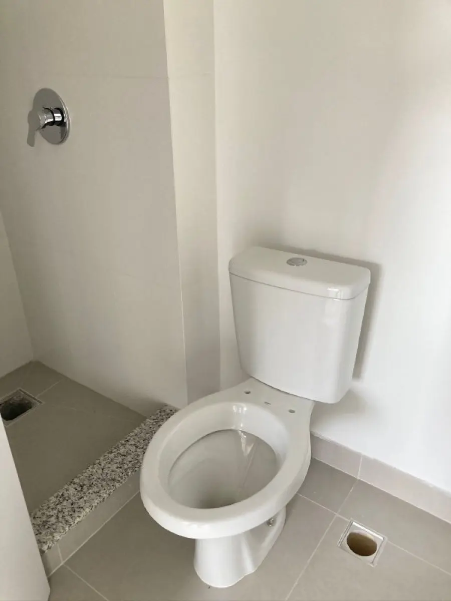 LOTE 022 - Apt 509 do Edificio Quintal Moinhos, Bairro Moinhos de Vento, na Rua Trav. Carmen e Pça Monsenhor E. Lotermann com área privativa de 43,11m2, vai junto o BOX