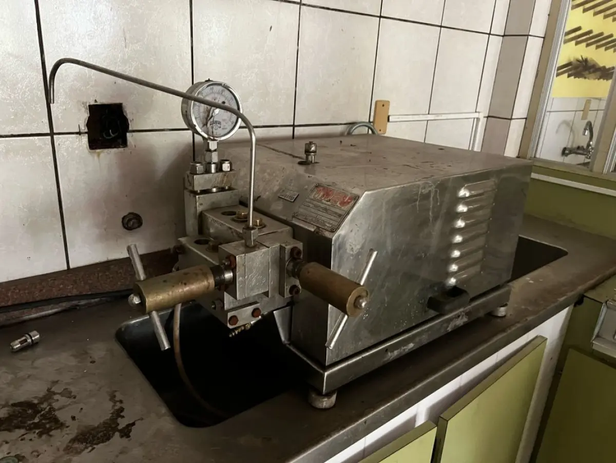 LOTE 016 - Laboratório