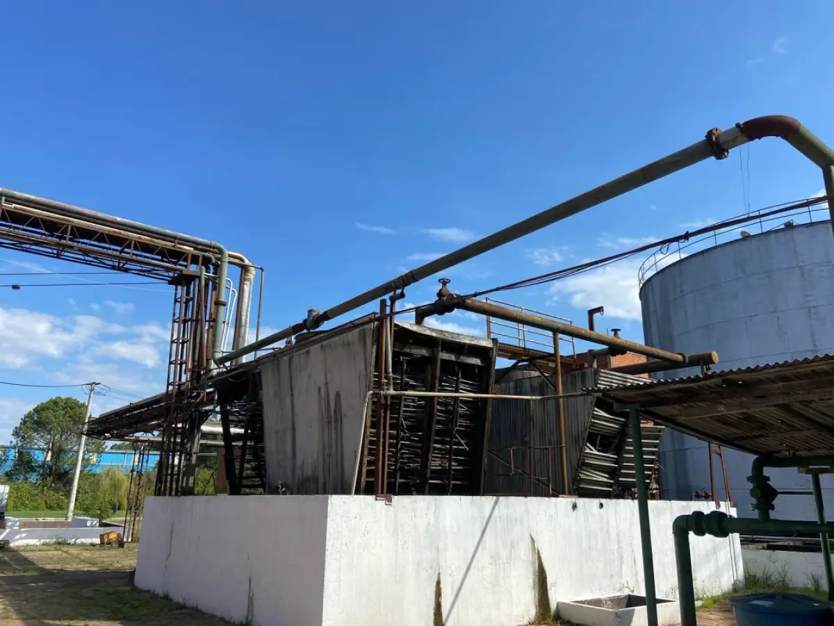 LOTE 027 - Tanque oleo