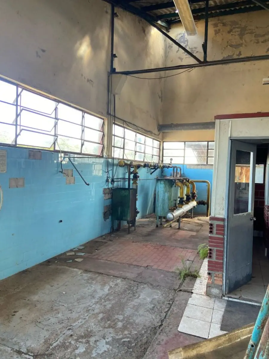 LOTE 027 - Tanque oleo