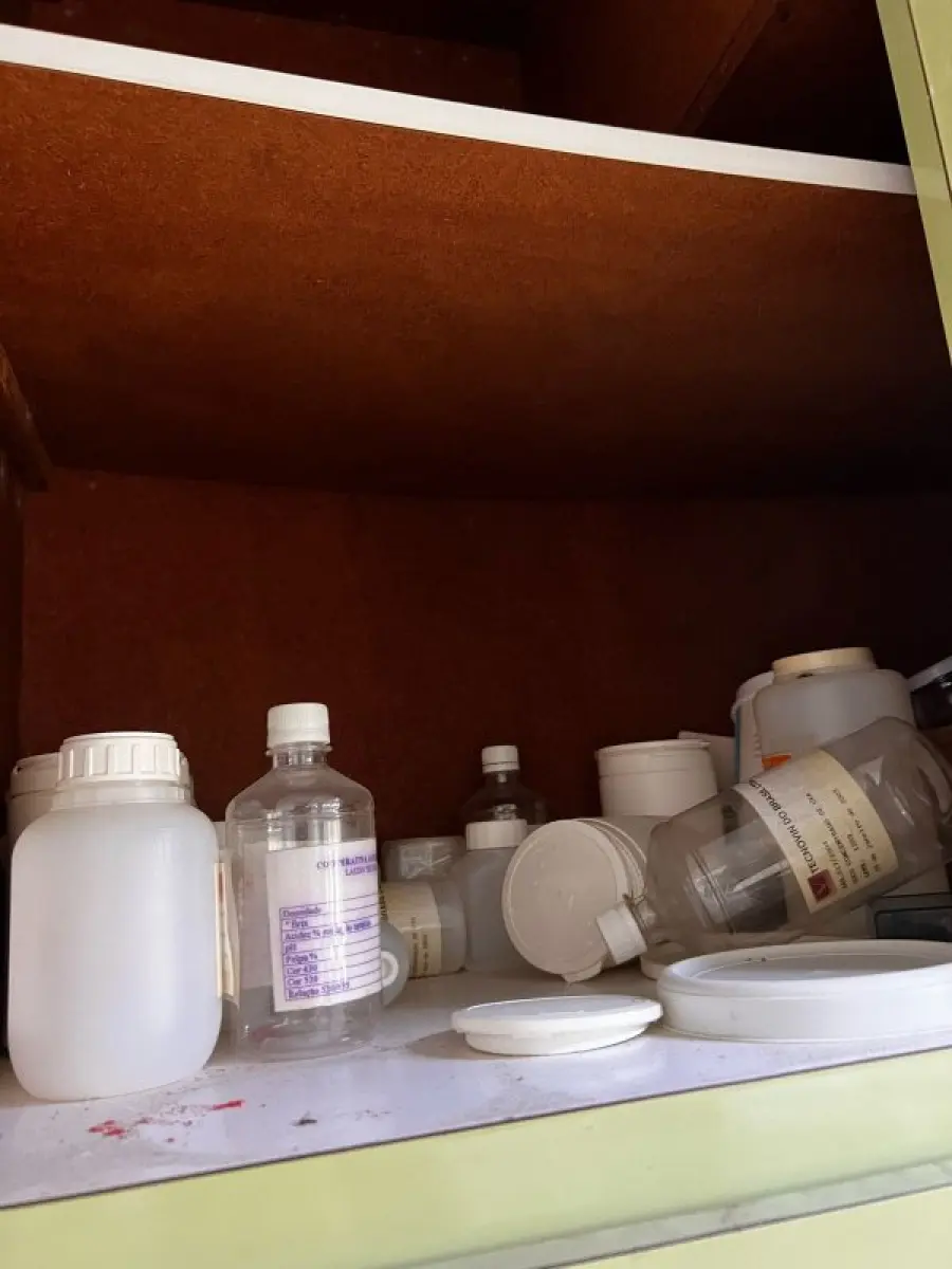 LOTE 016 - Laboratório