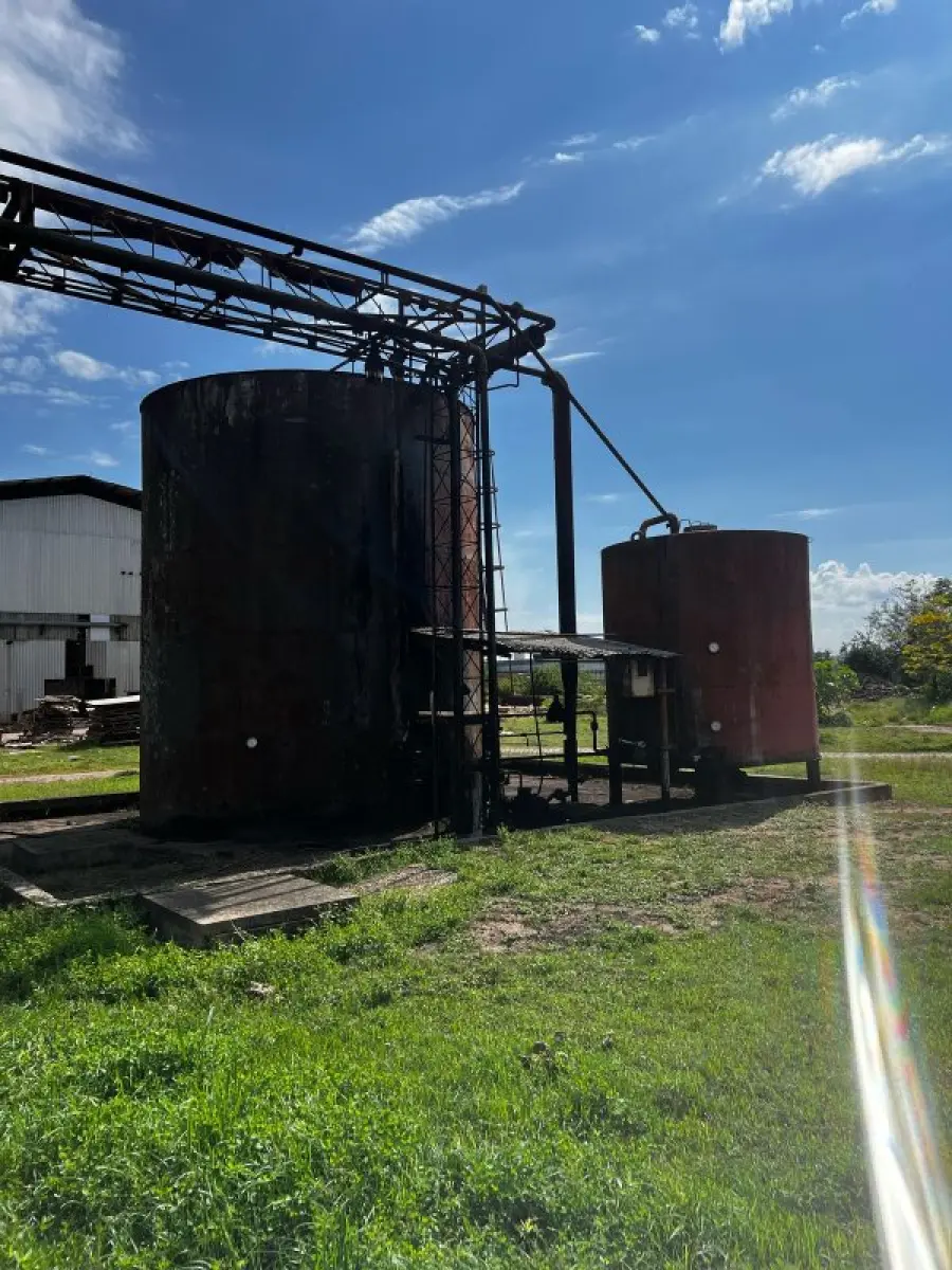 LOTE 004 - Pátio atrás derivados