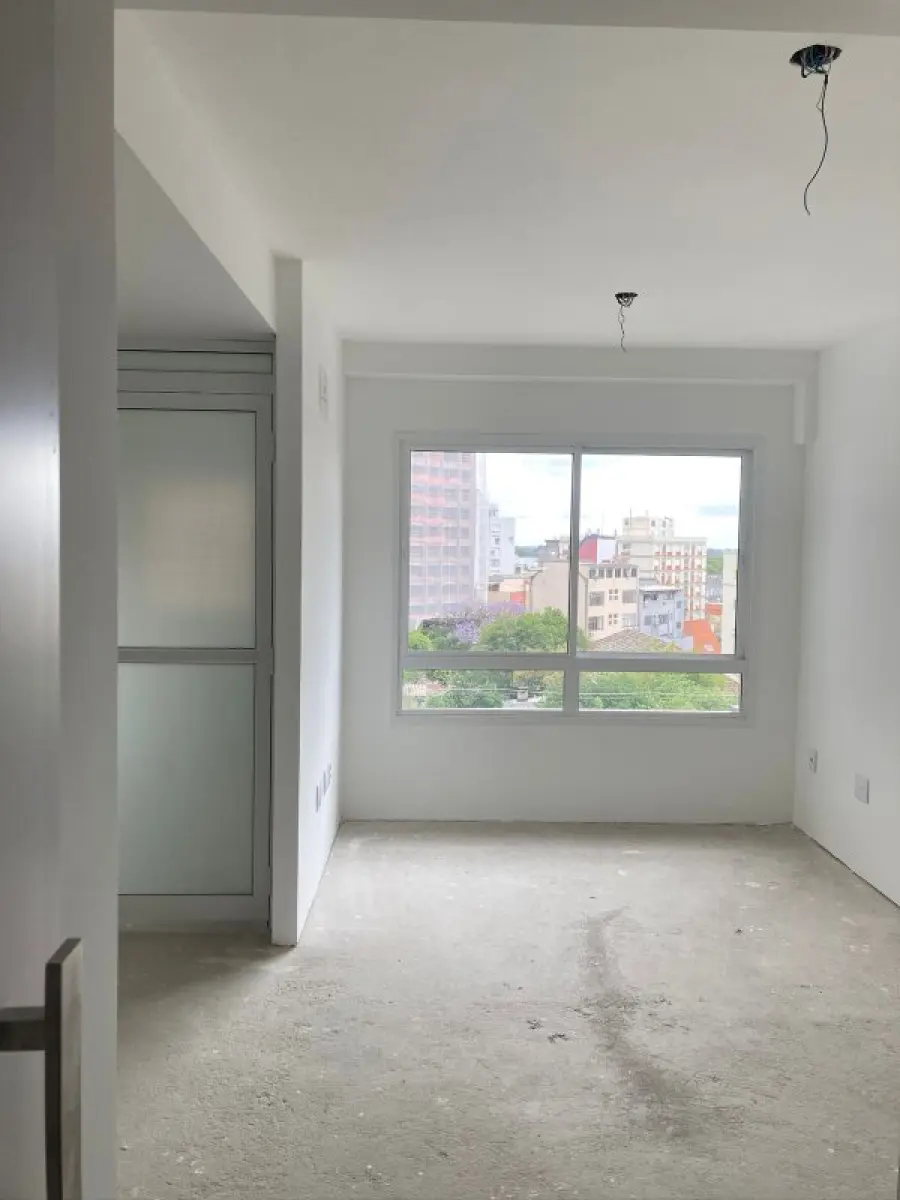 LOTE 022 - Apt 509 do Edificio Quintal Moinhos, Bairro Moinhos de Vento, na Rua Trav. Carmen e Pça Monsenhor E. Lotermann com área privativa de 43,11m2, vai junto o BOX