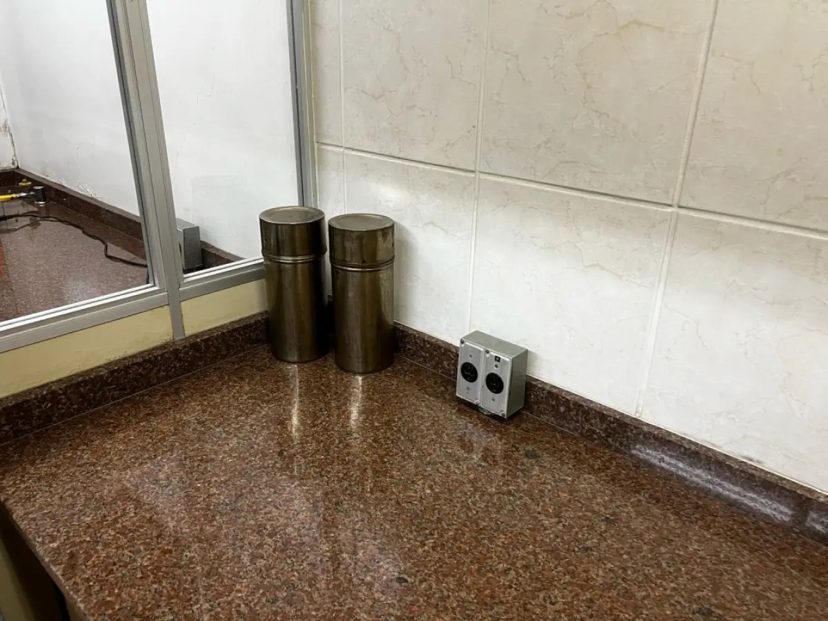 LOTE 016 - Laboratório