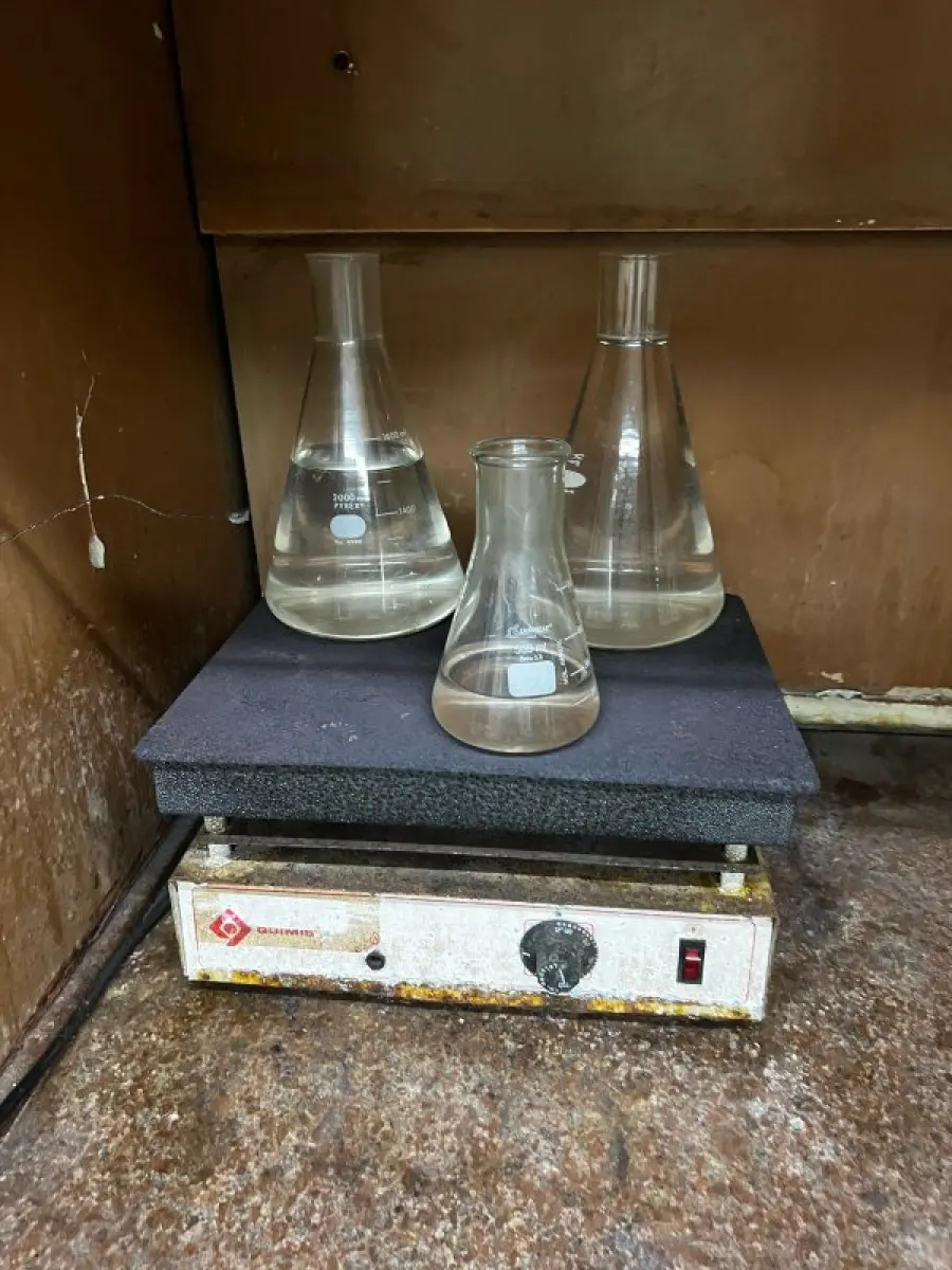 LOTE 016 - Laboratório