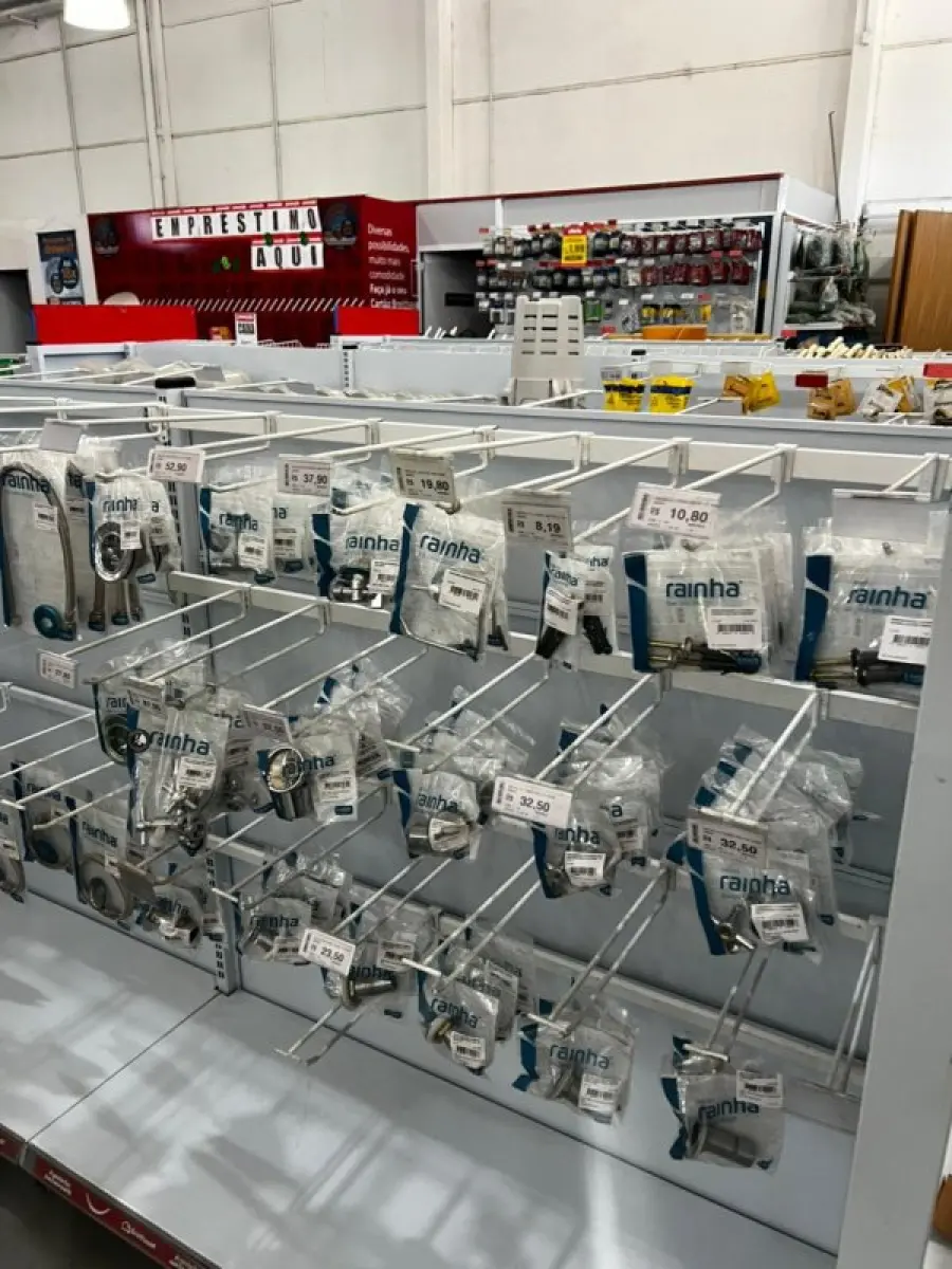 LOTE 002 - Lote englobado de todos os itens de ferragem