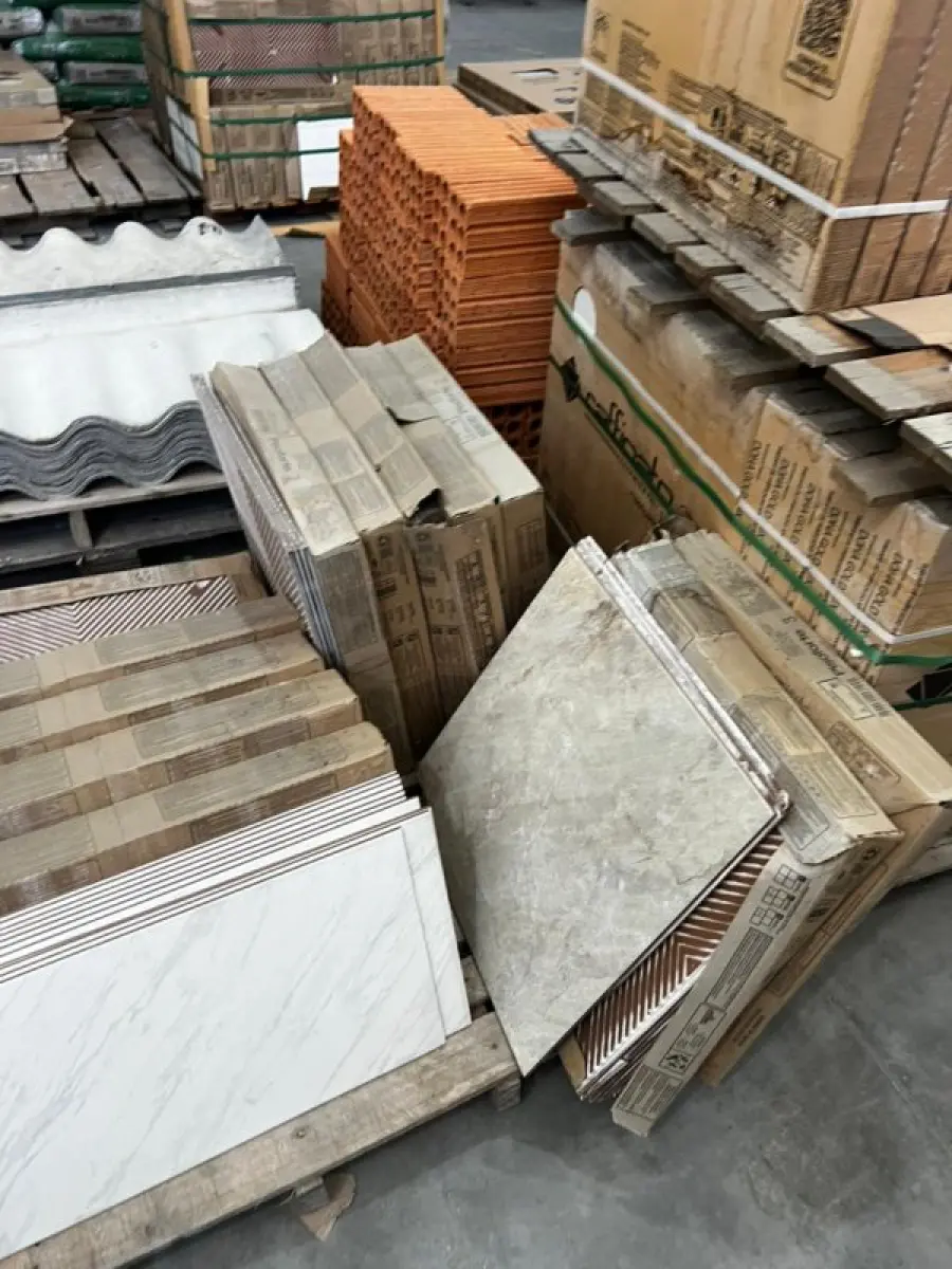 LOTE 002 - Lote englobado de todos os itens de ferragem