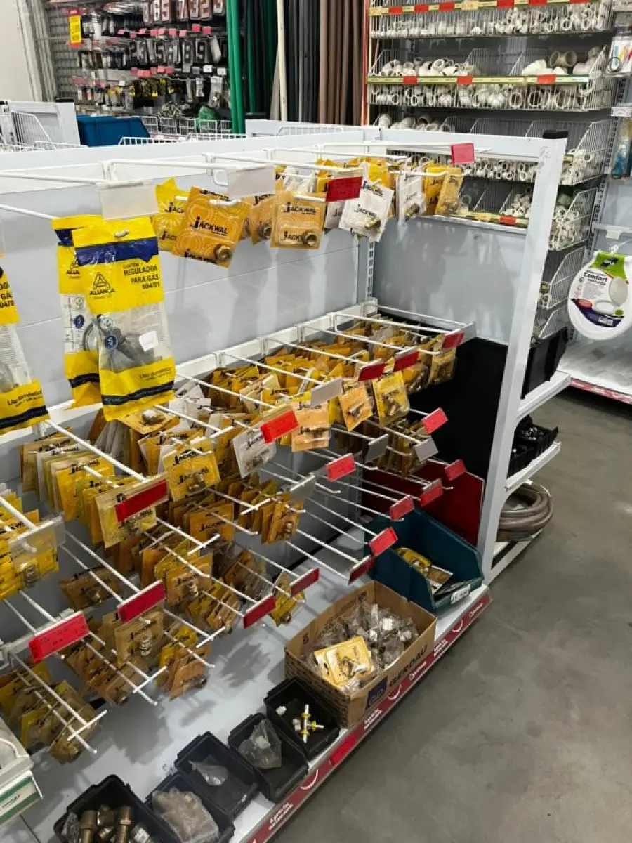 LOTE 002 - Lote englobado de todos os itens de ferragem