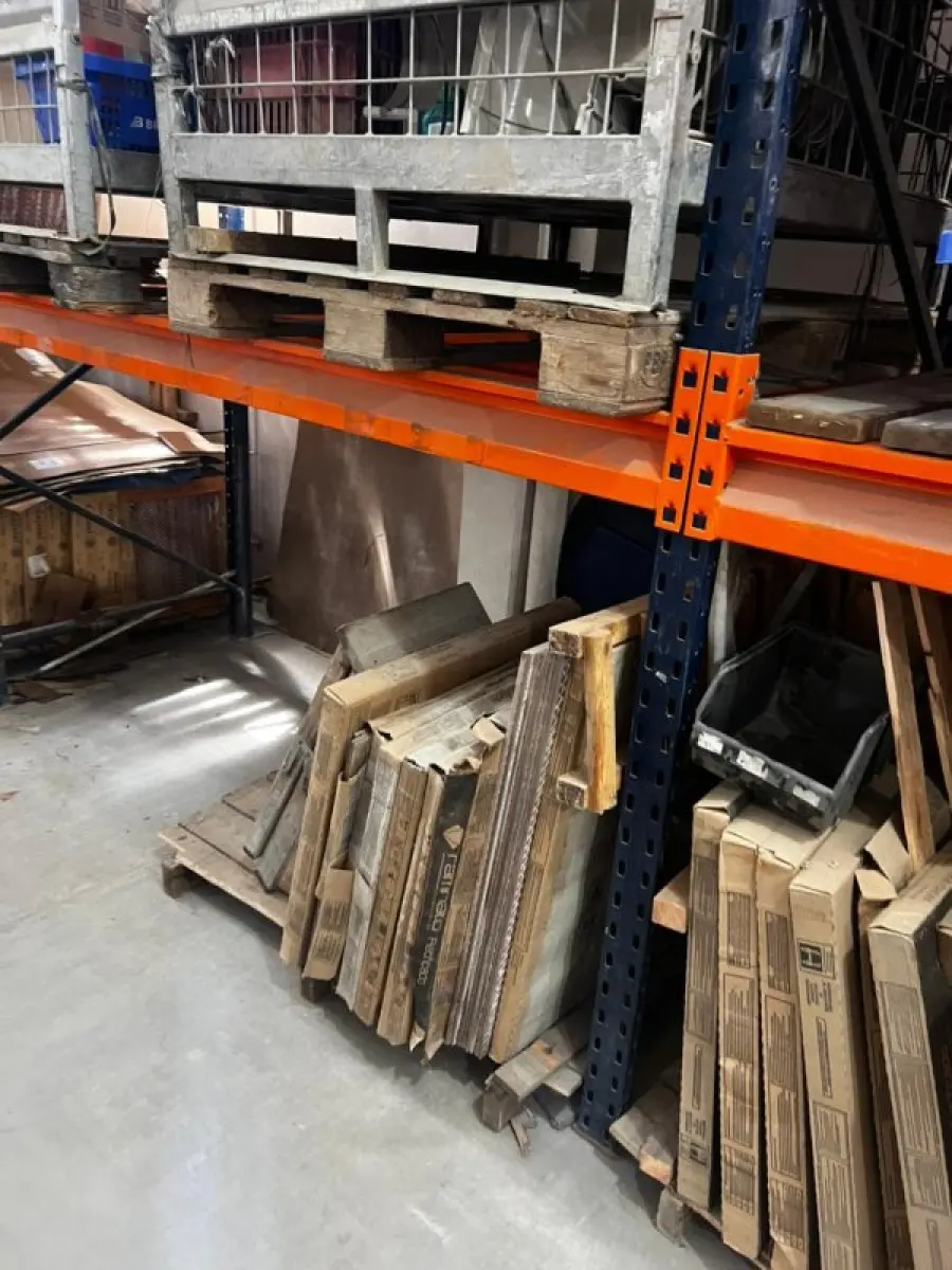 LOTE 002 - Lote englobado de todos os itens de ferragem