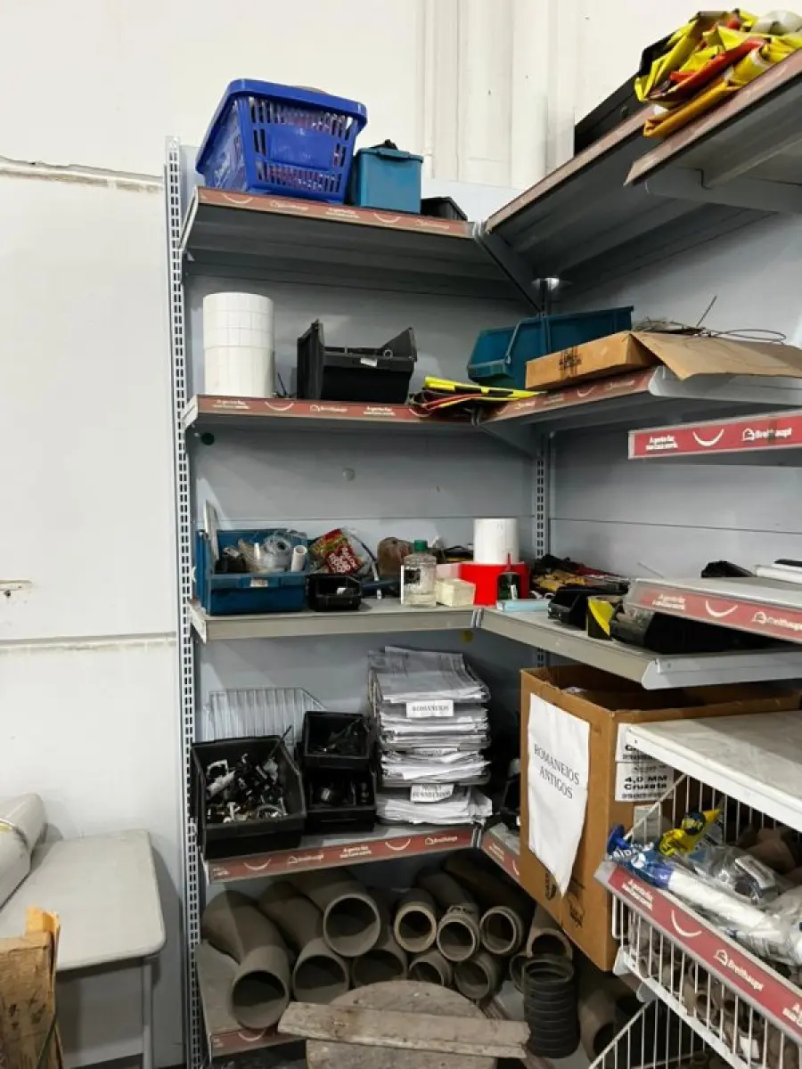 LOTE 002 - Lote englobado de todos os itens de ferragem