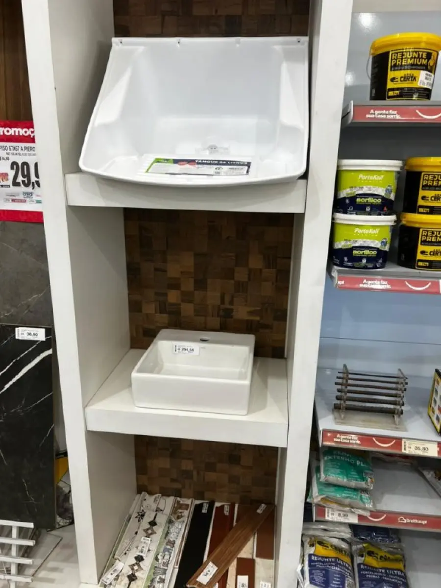 LOTE 002 - Lote englobado de todos os itens de ferragem