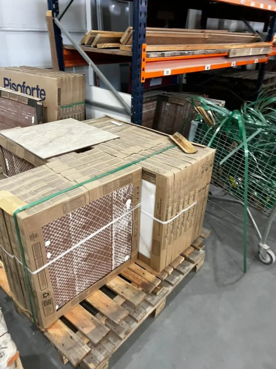 LOTE 002 - Lote englobado de todos os itens de ferragem