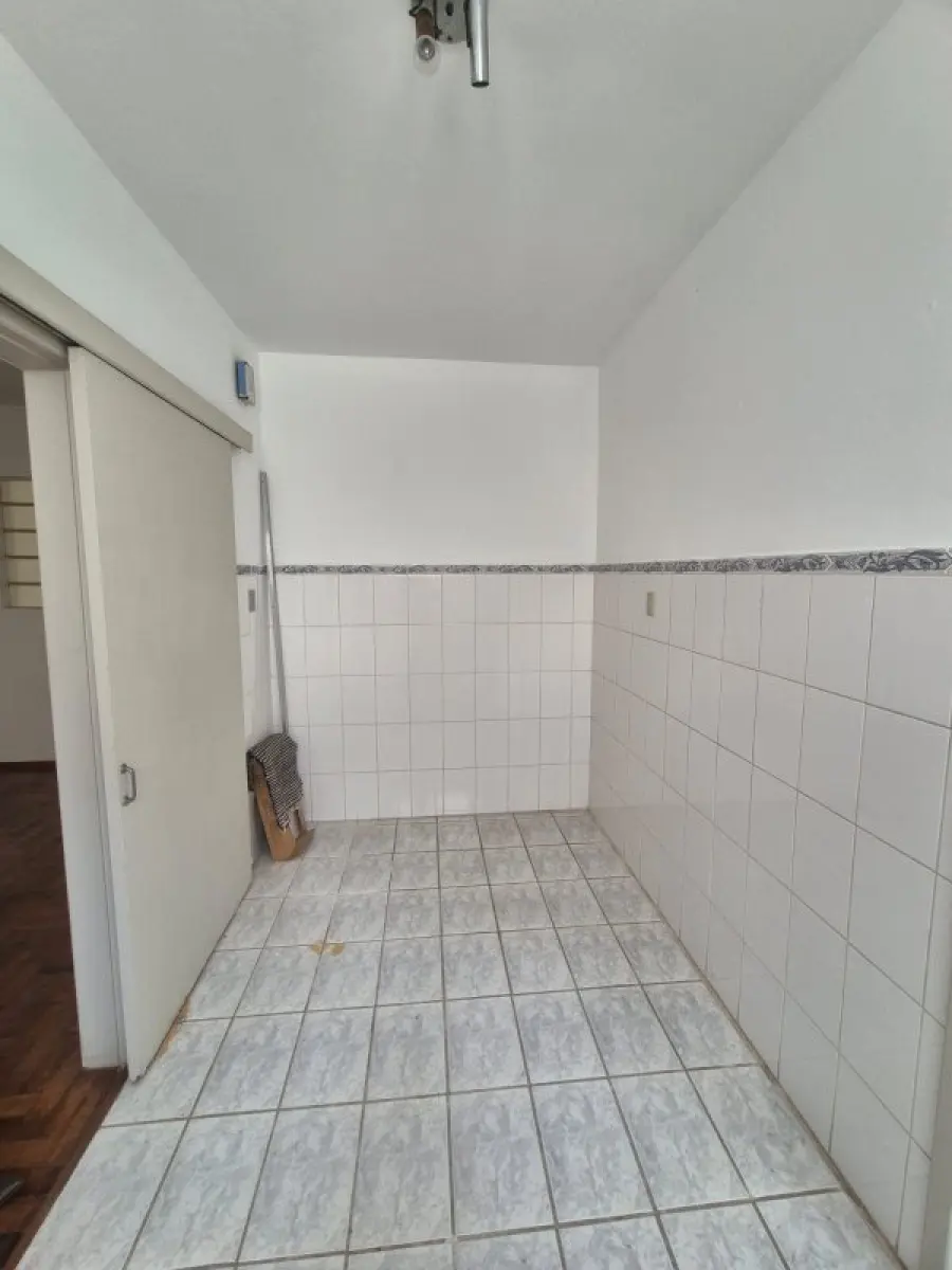 LOTE 000 - APT 201 NA RUA LOBO DA COSTA 119 EM PORTO ALEGRE, COM 74,34M2