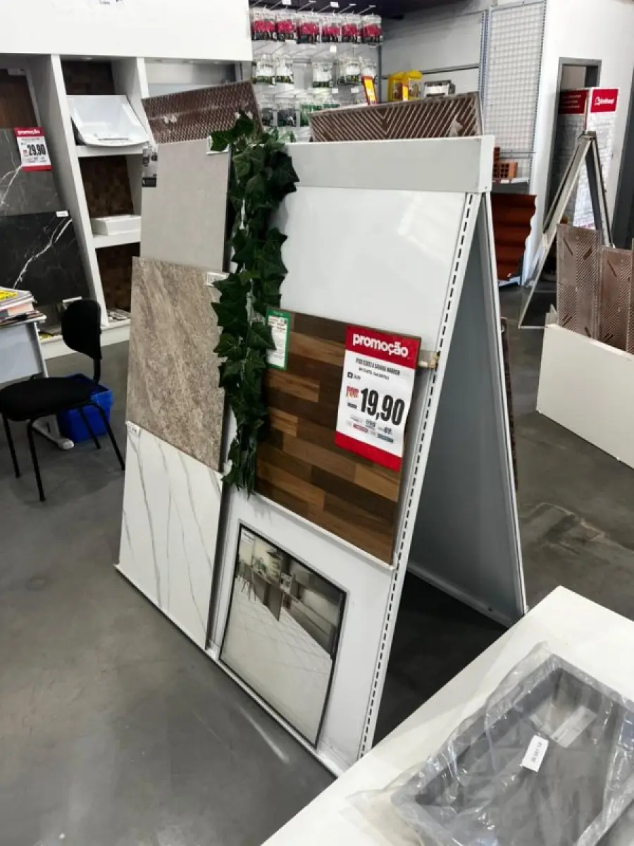 LOTE 002 - Lote englobado de todos os itens de ferragem