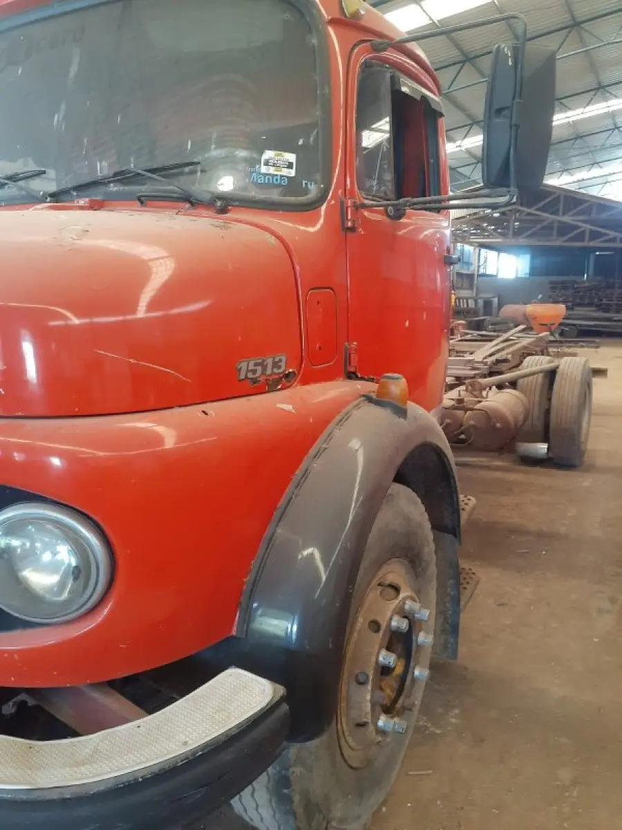 LOTE 003 - Mercedes Benz 1513 toco, vermelho