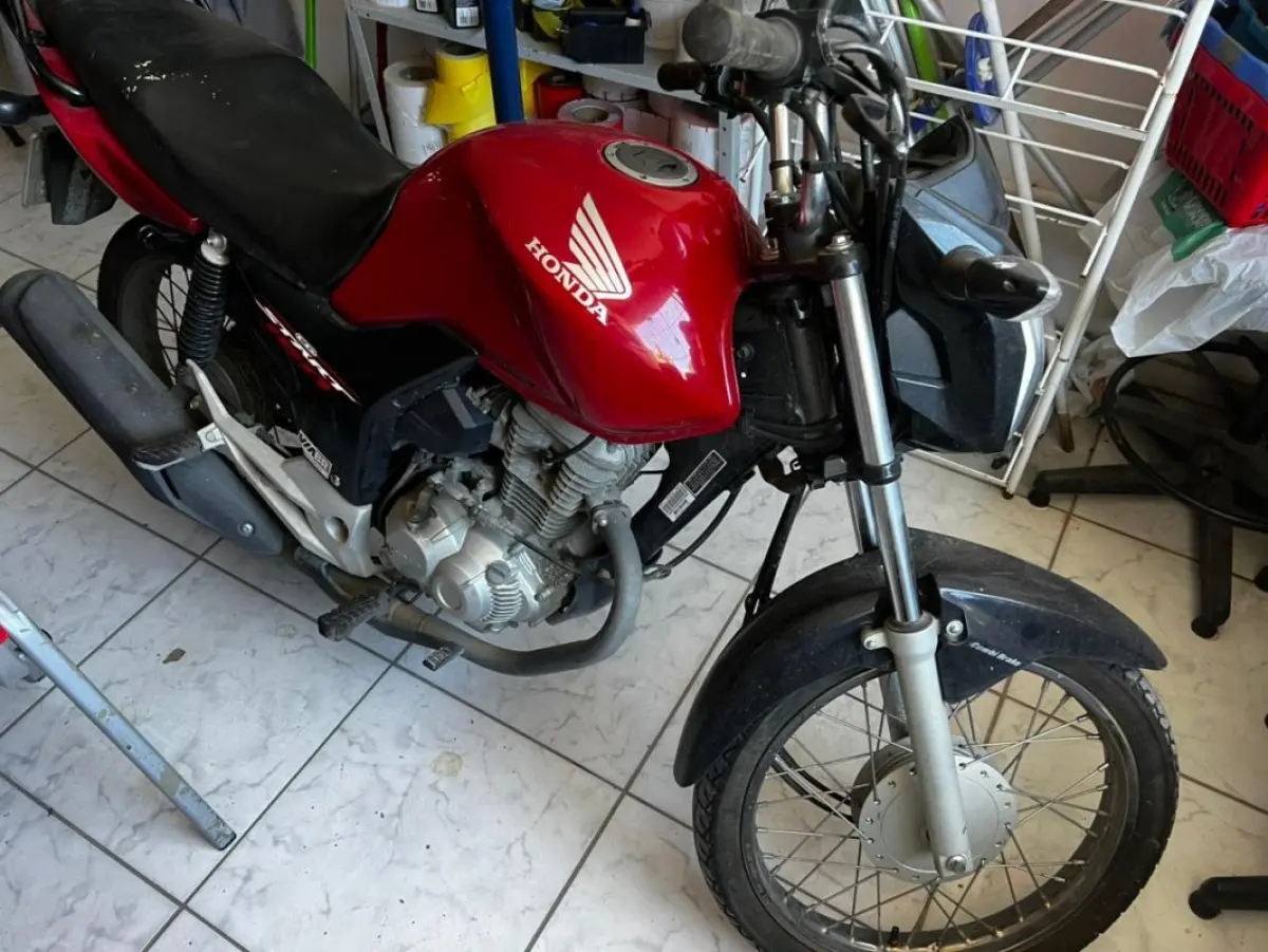 LOTE 004 - motocicleta Honda CG Start, vermelha 2018/2018
