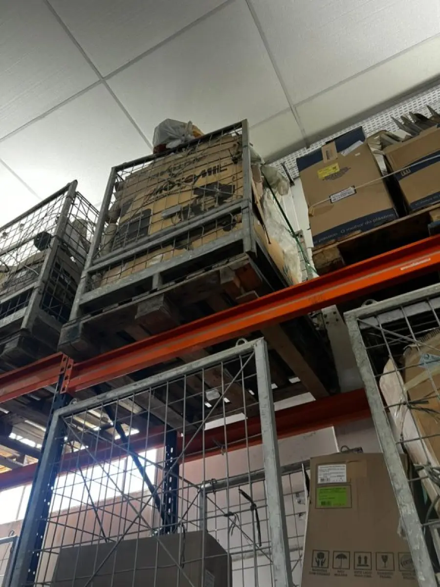 LOTE 002 - Lote englobado de todos os itens de ferragem