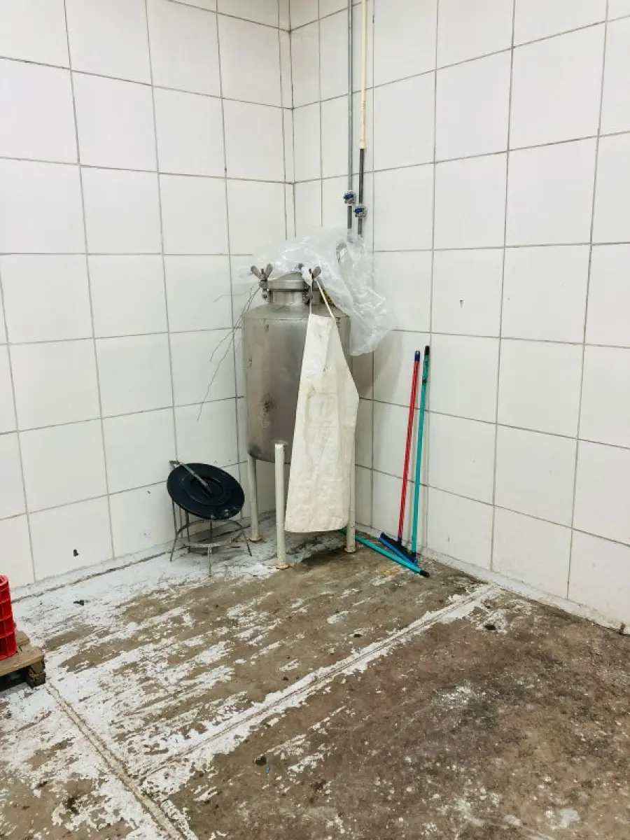 LOTE 026 - sala fria