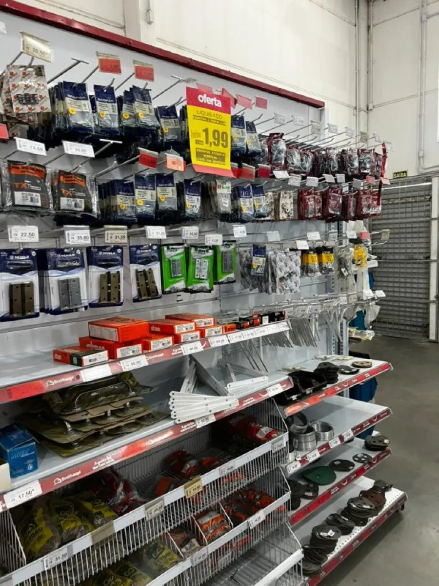 LOTE 002 - Lote englobado de todos os itens de ferragem
