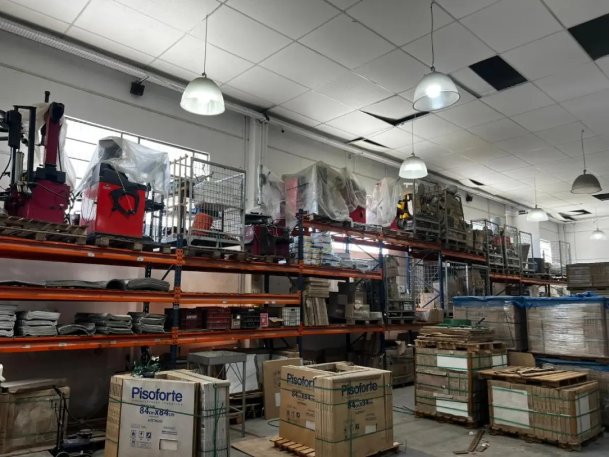 LOTE 002 - Lote englobado de todos os itens de ferragem