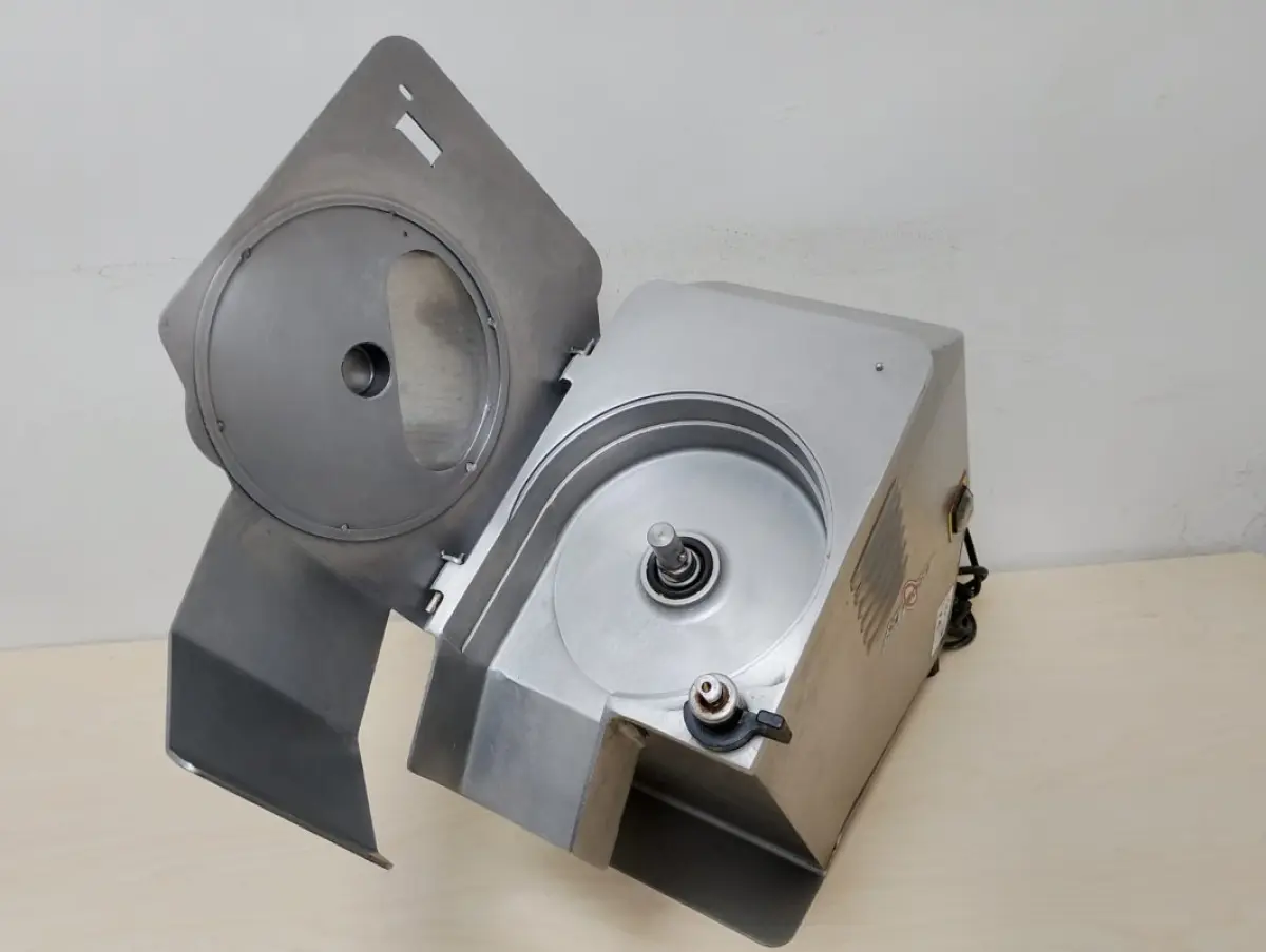 LOTE 000 - Processador de alimentos Skymsem