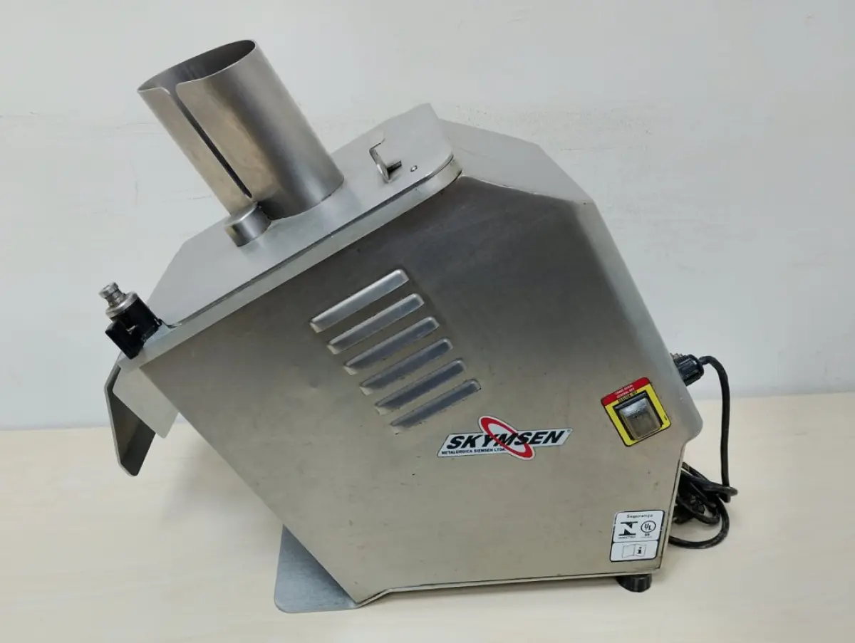 LOTE 000 - Processador de alimentos Skymsem