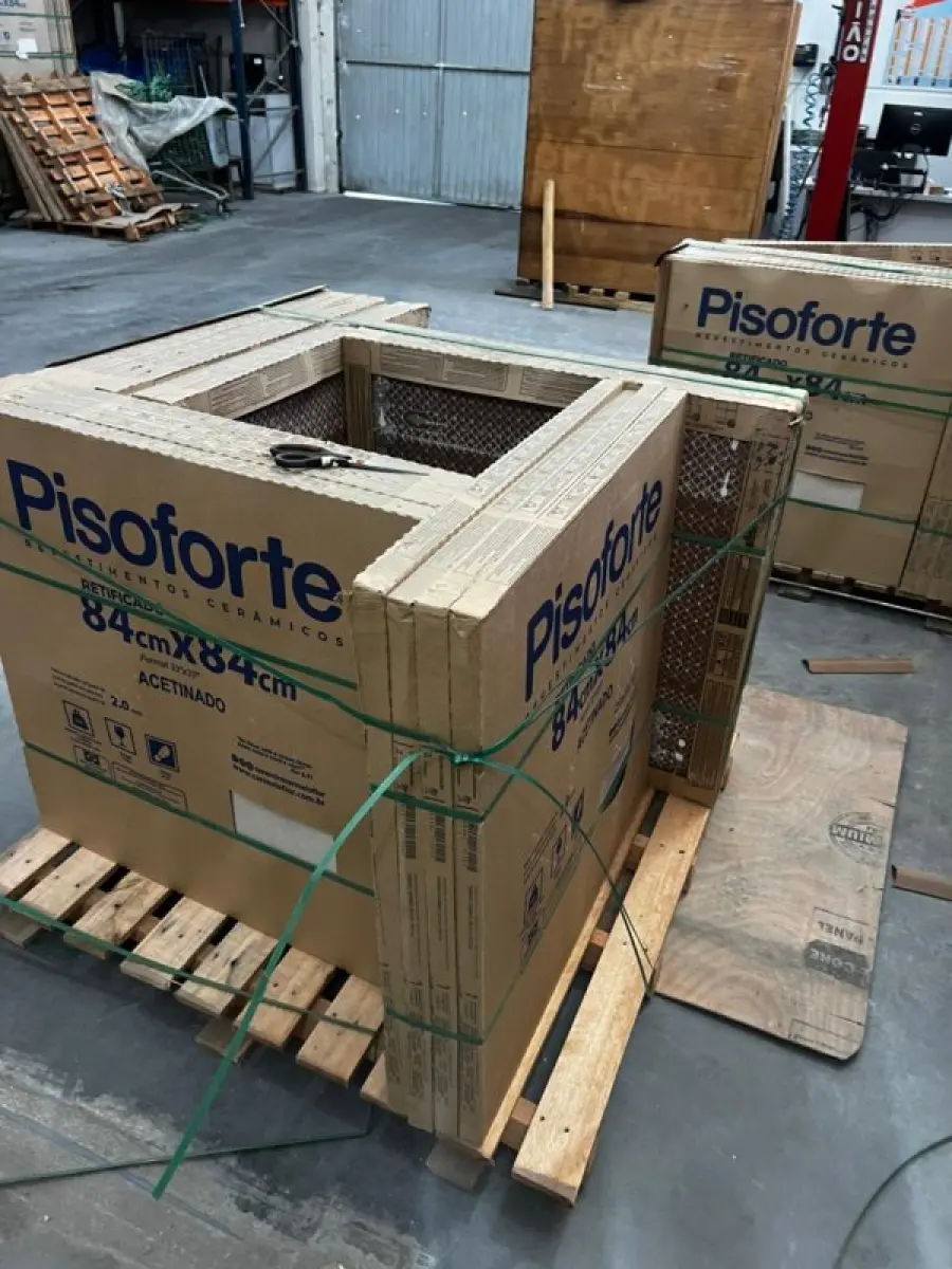 LOTE 002 - Lote englobado de todos os itens de ferragem