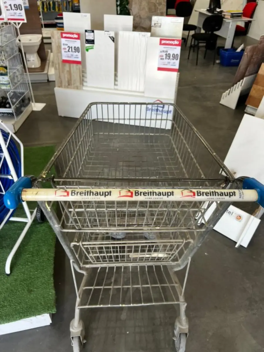 LOTE 002 - Lote englobado de todos os itens de ferragem