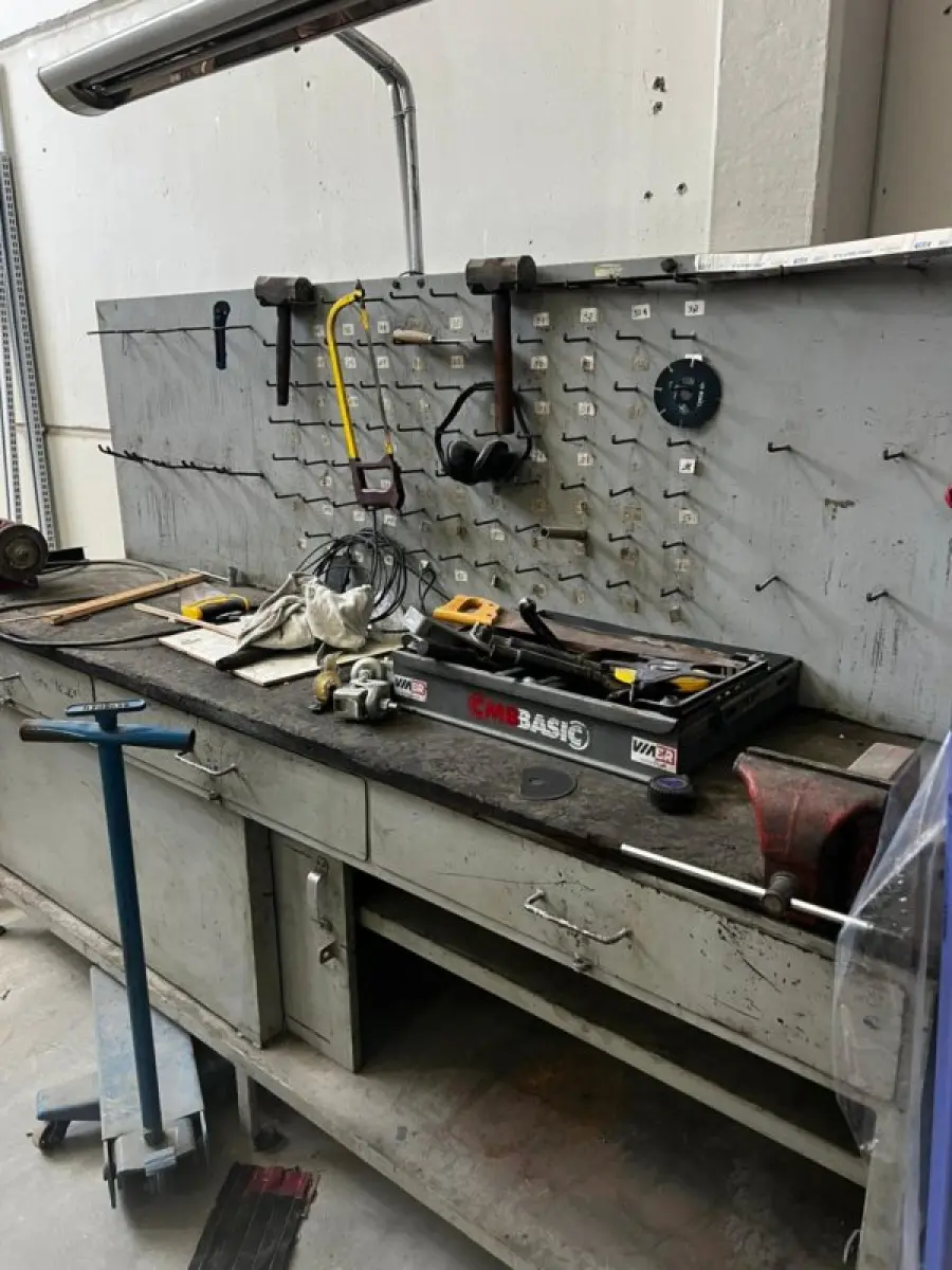 LOTE 002 - Lote englobado de todos os itens de ferragem