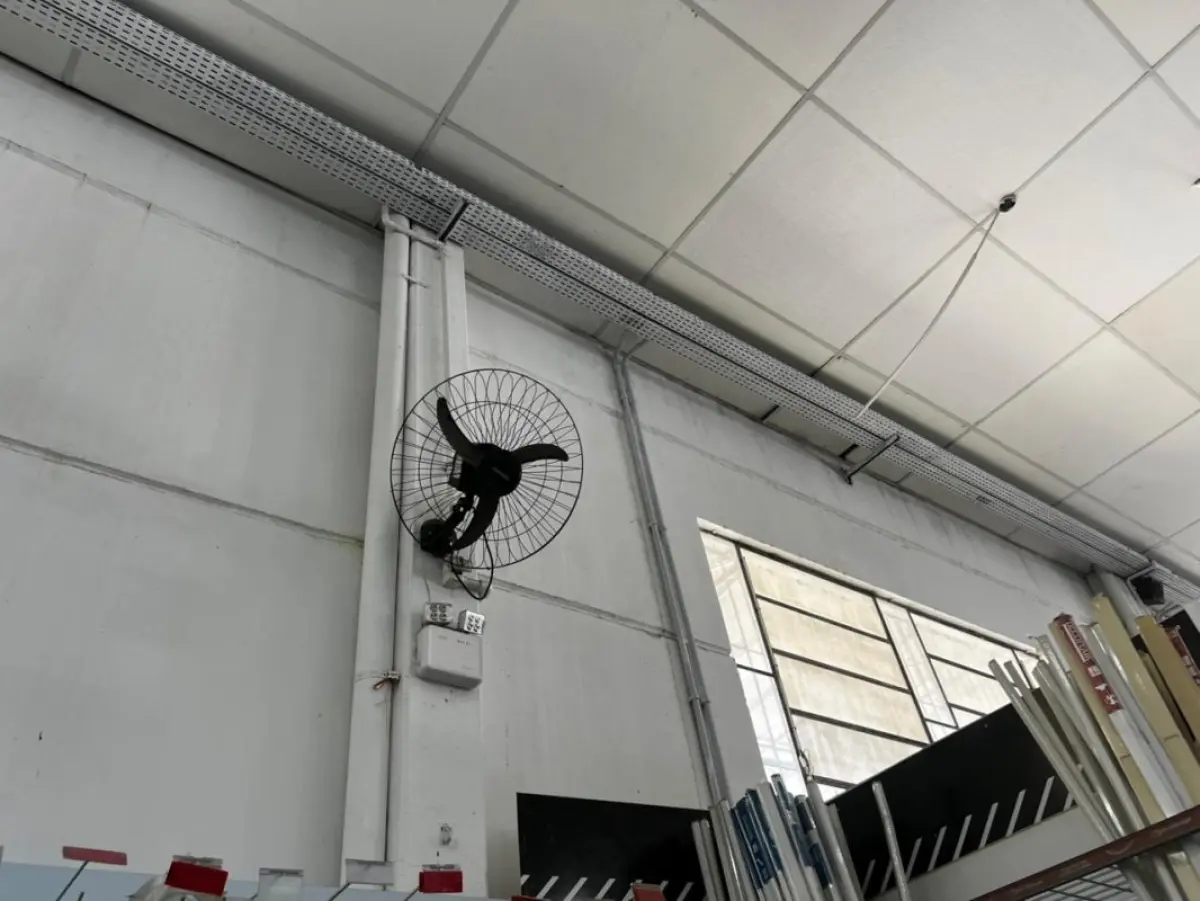 LOTE 002 - Lote englobado de todos os itens de ferragem