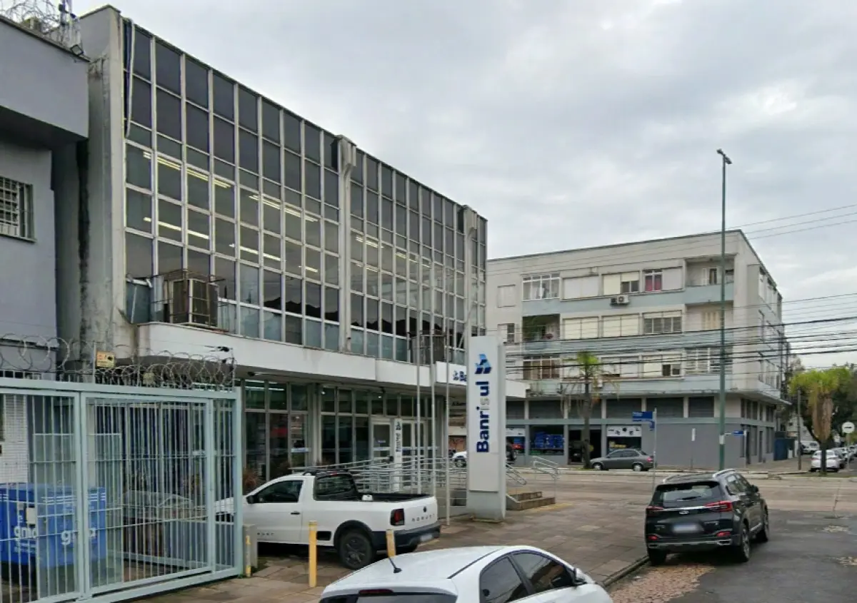 LOTE 001 - Agência Navegantes - Av. Farrapos esquina com Av. França 646 com AV. FARRAPOS