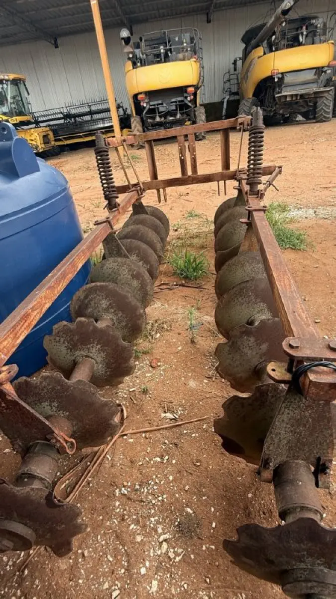 LOTE 118 - 01 Terraciador (arado antigo)