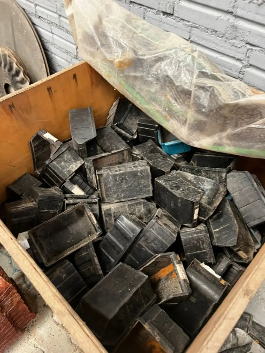 LOTE 001 - Lote com peças diversas para plantadeiras, tratores, colheitadeiras