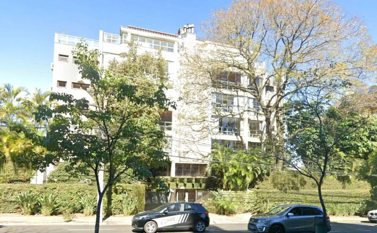 LOTE 000 - EXCELENTE APT NA AV NILO PEÇANHA 2755, COM 204M2 TOTAIS E MAIS 3 BOX