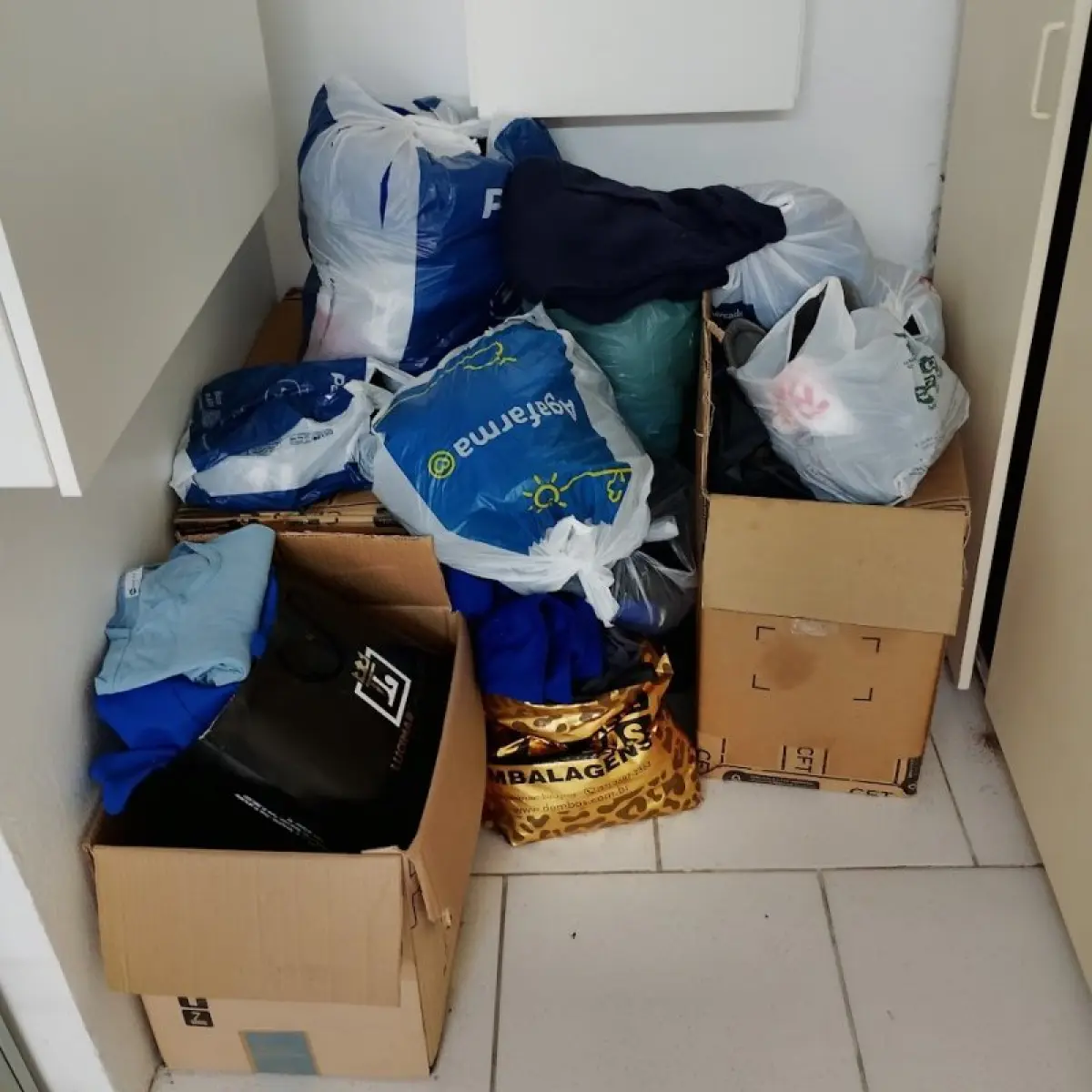 LOTE 010 - epis uniformes no almoxarifado