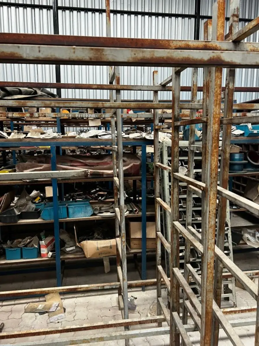 LOTE 001 - Lote com peças diversas para plantadeiras, tratores, colheitadeiras