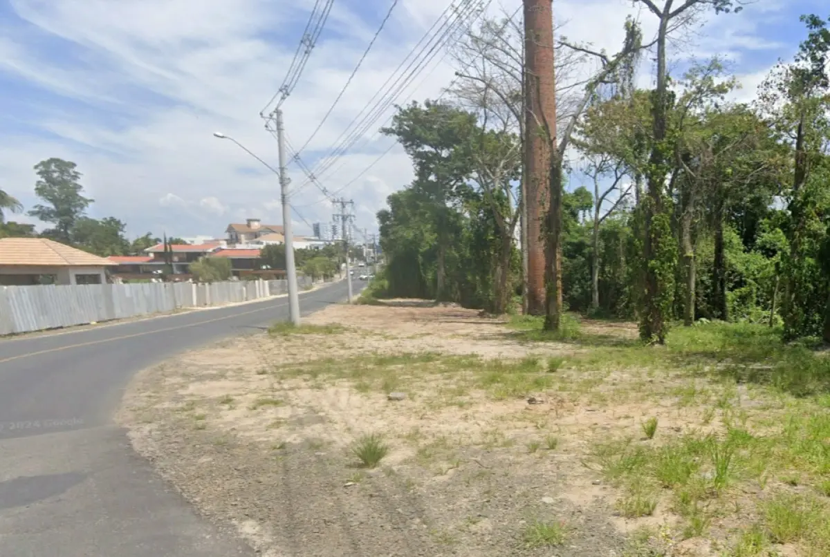 LOTE 004 - GRANDE TERRENO ESQUINA RUA RUI STOKLER DE SOUZA  E RUA WALTER BELINZONICOM 15.949,77m2
