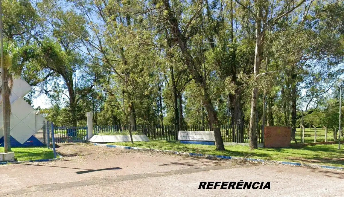 LOTE 005 - aprox. 50.090 m2 de área na Zona Sul, na Estrada da Ponta Grossa ao lado do nº 2701. Representa 11,53% do todo maior da matricula nº 68300 que tem 44 hectares aproximadamente.