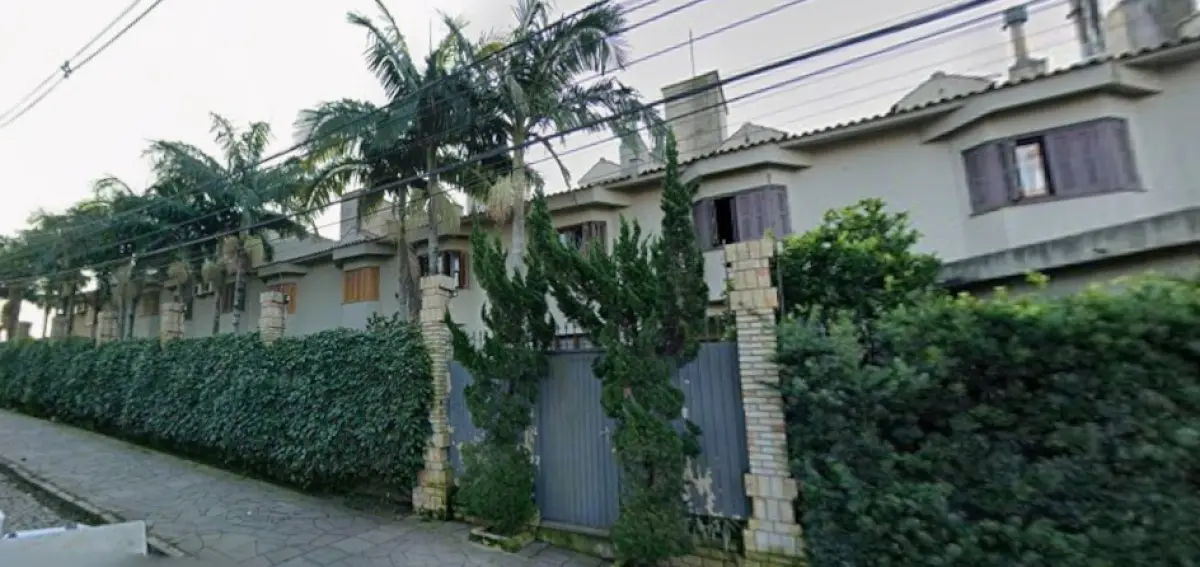 LOTE 000 - Casa assobradada n° 04 do Condomínio Residencial Morada Santa Thereza, sito na Rua Dona Maria, n° 68