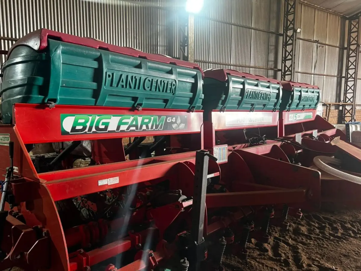 LOTE 154 - Plantadeira PCA-15 planticenter BIG FARM - PCA15G400075FR001