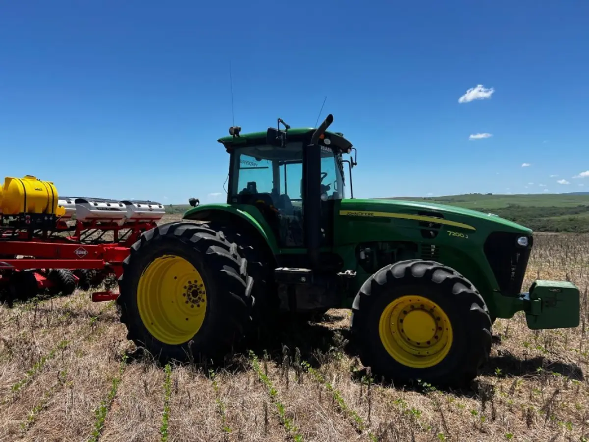 LOTE 158 - Trator 7200 JOHN DEERE 2021 - 1BM7200JPKH001356