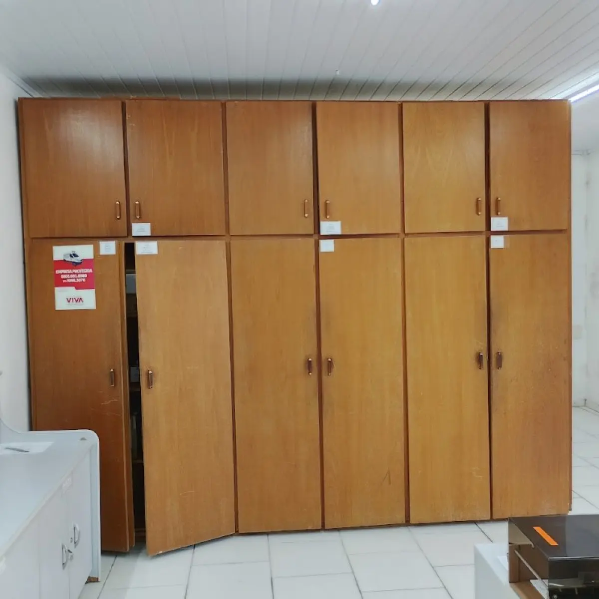 LOTE 009 - moveis no Administrativo