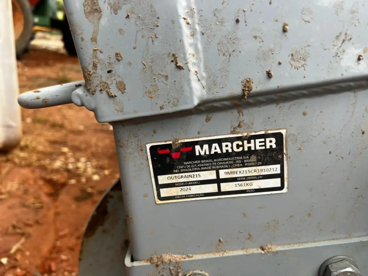 LOTE 112 - 01 Desembutidor Outgrain 215 MARCHER cinza