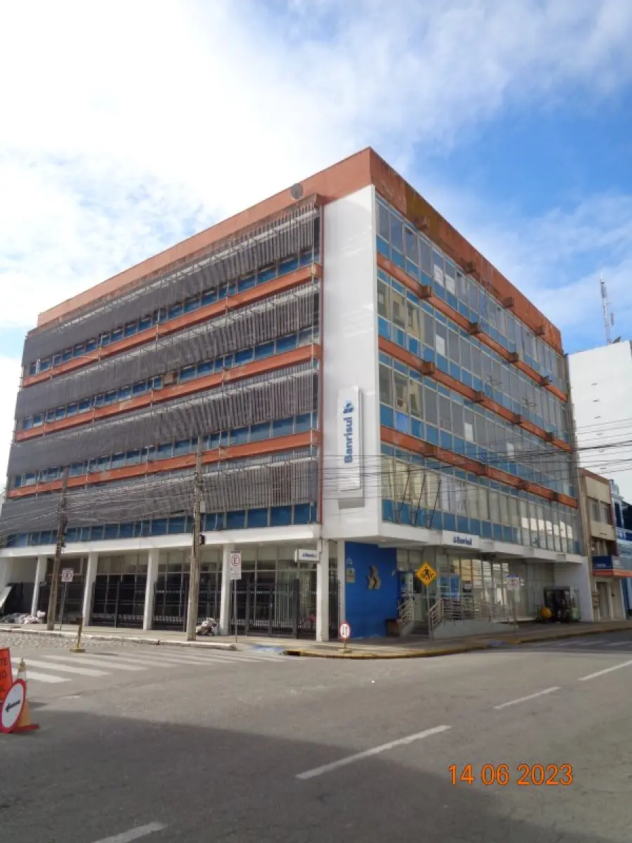 LOTE 003 - Agencia, prédio inteiro na cidade de Rio Grande, Centro, Rua Mal. Floriano Peixoto 296, esquina com Rua Ewbank
