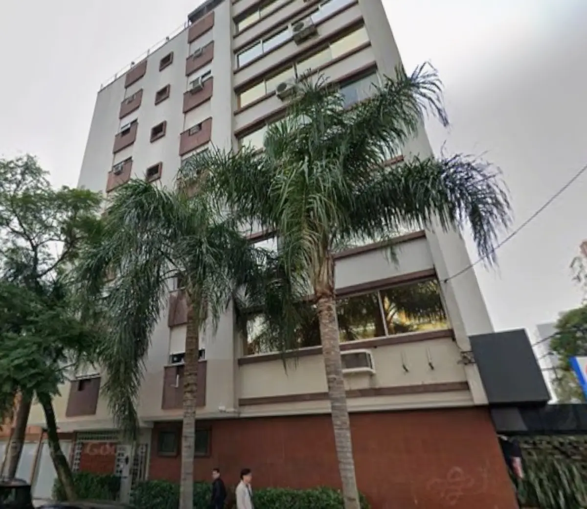 LOTE 000 - O apartamento número 201 do Edifício Samantha, situado na Rua Santa Terezinha, número 70, localizado no 2º pavimento ou 1º andar, no Bairro Bom Fim, em Porto Alegre - RS
