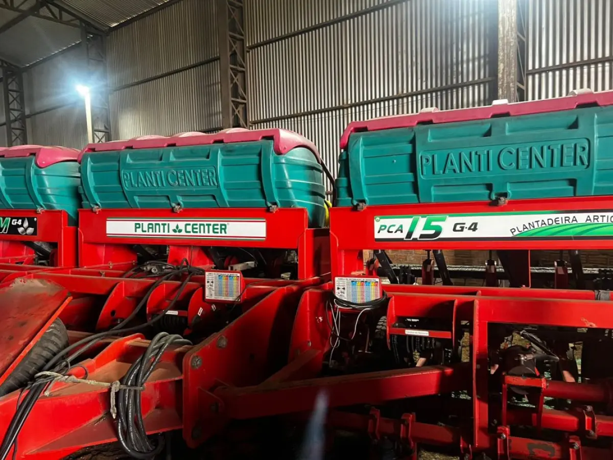 LOTE 153 - Plantadeira 17 L PLANTICENTER BIGFARM 2013 - PCA17G400039FR001