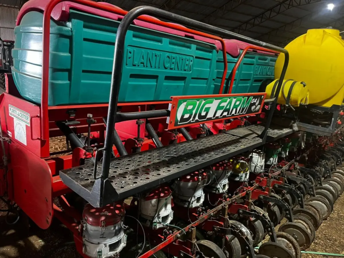 LOTE 154 - Plantadeira PCA-15 planticenter BIG FARM - PCA15G400075FR001