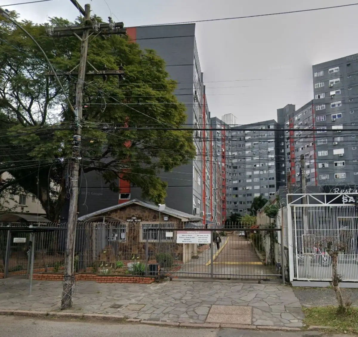LOTE 000 - O apartamento 1311, do bloco B-2, situado na Rua Albion, nº 402