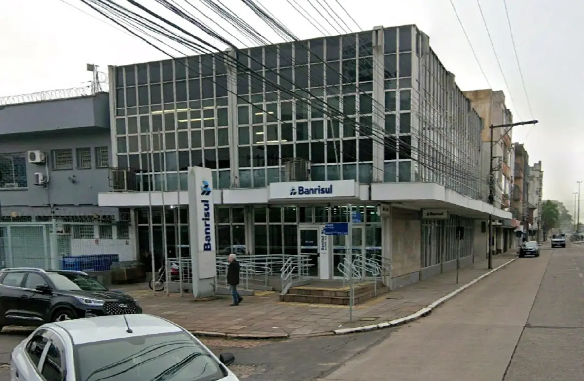 LOTE 001 - Agência Navegantes - Av. Farrapos esquina com Av. França 646 com AV. FARRAPOS